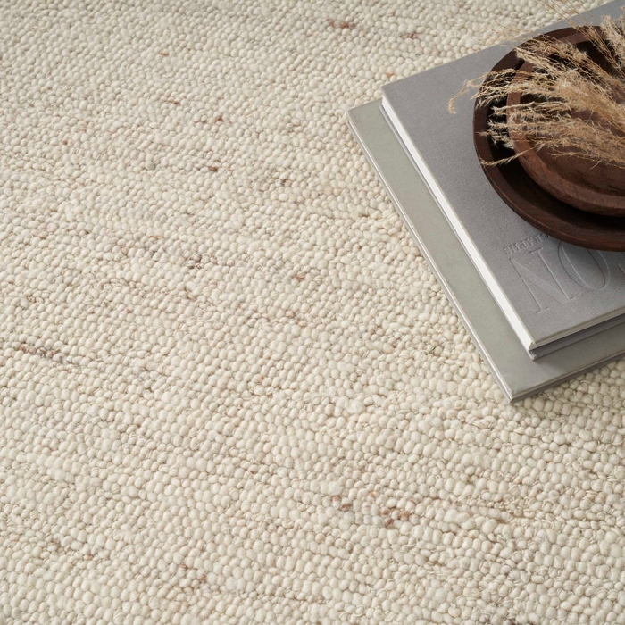 alann_aln01_ivory_6x8_099446114358_room02.jpg Alanna Aln01 Ivory Area Rug